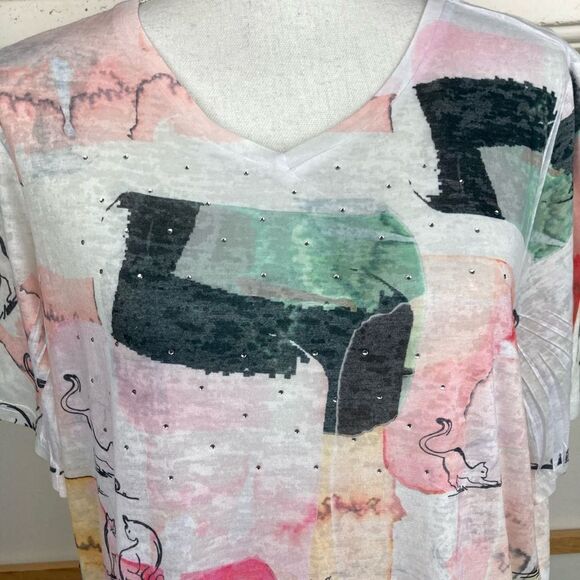 VTG Cat print watercolor Vneck top w/ delicate bling flutter sleeves 🐱 - Picture 2 of 15